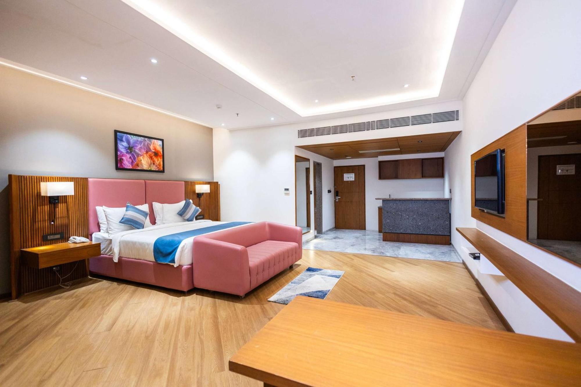 Ramada Encore By Wyndham Viramgam Esterno foto
