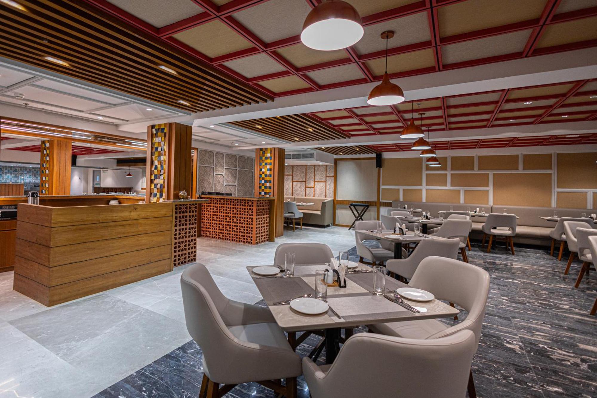 Ramada Encore By Wyndham Viramgam Esterno foto