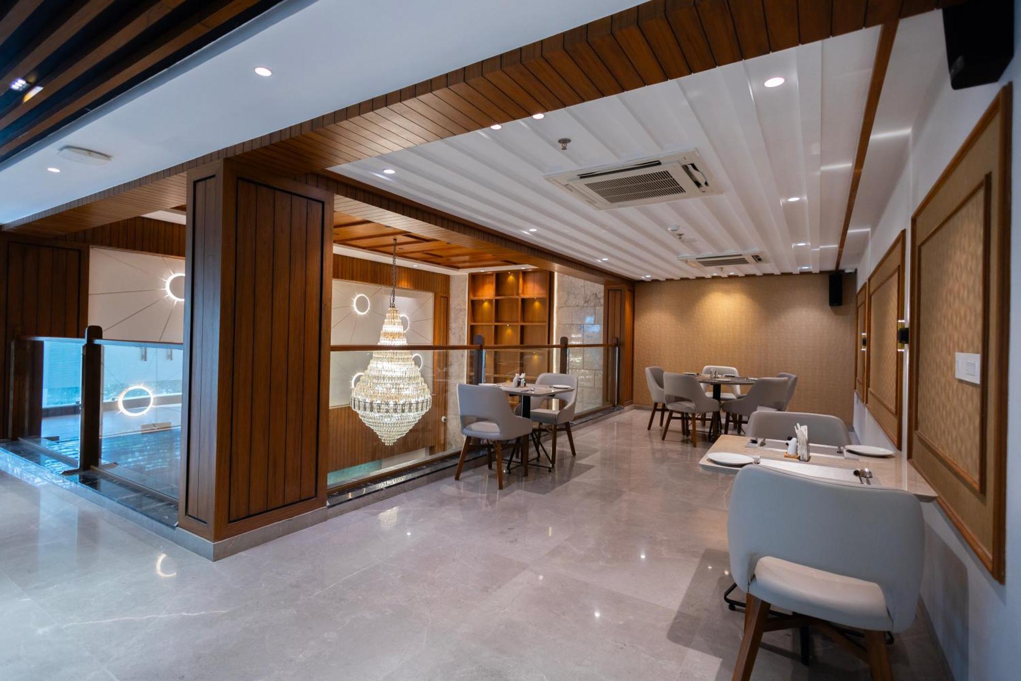 Ramada Encore By Wyndham Viramgam Esterno foto