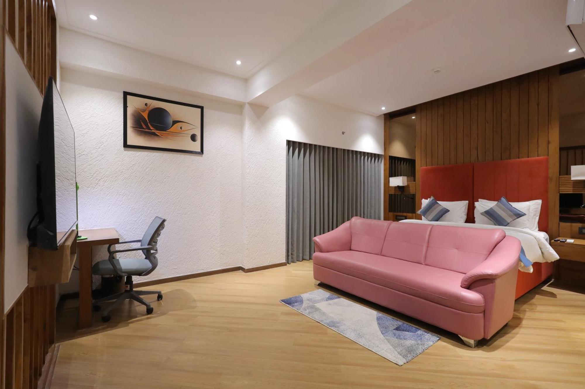 Ramada Encore By Wyndham Viramgam Esterno foto