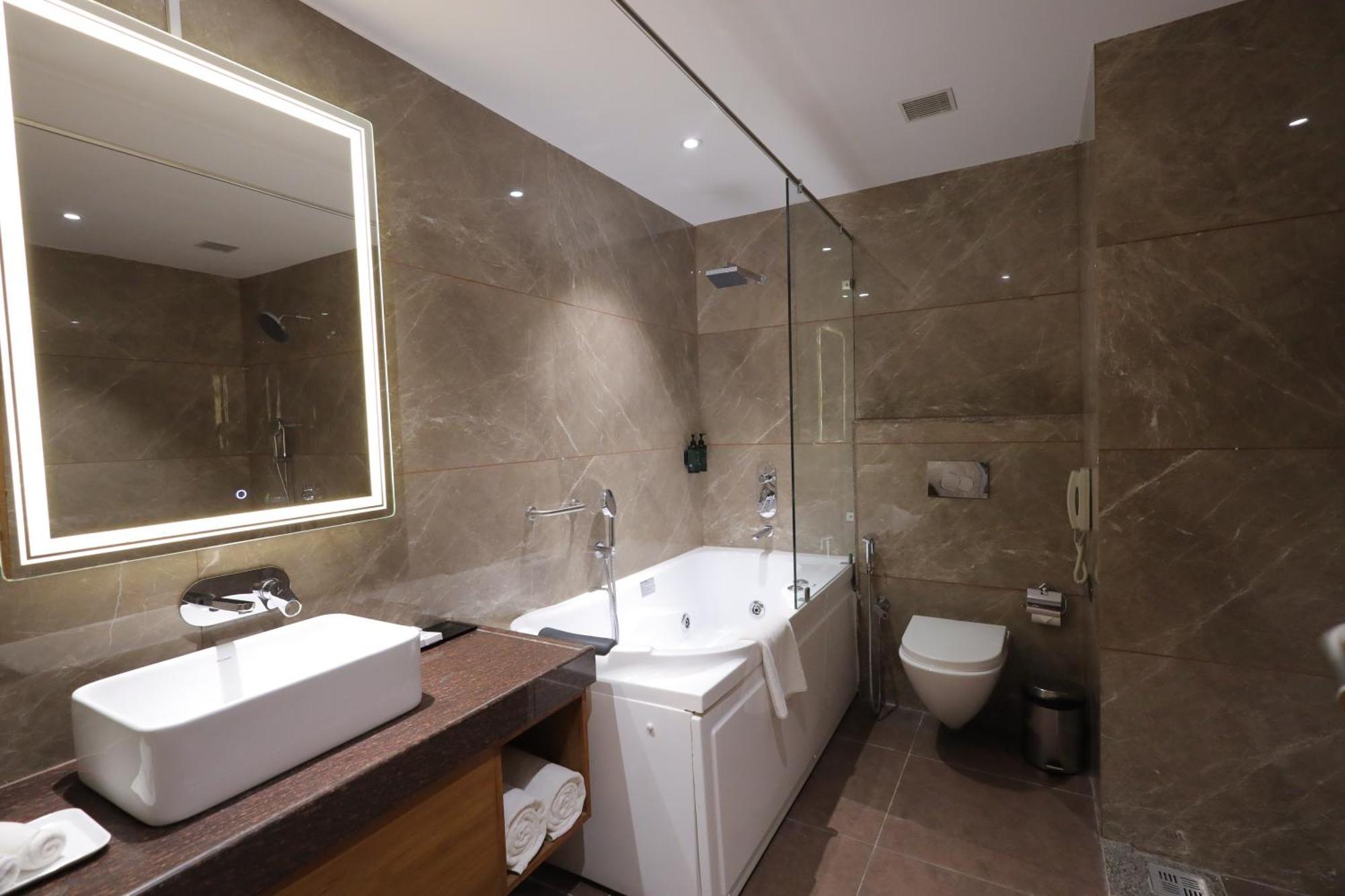 Ramada Encore By Wyndham Viramgam Esterno foto