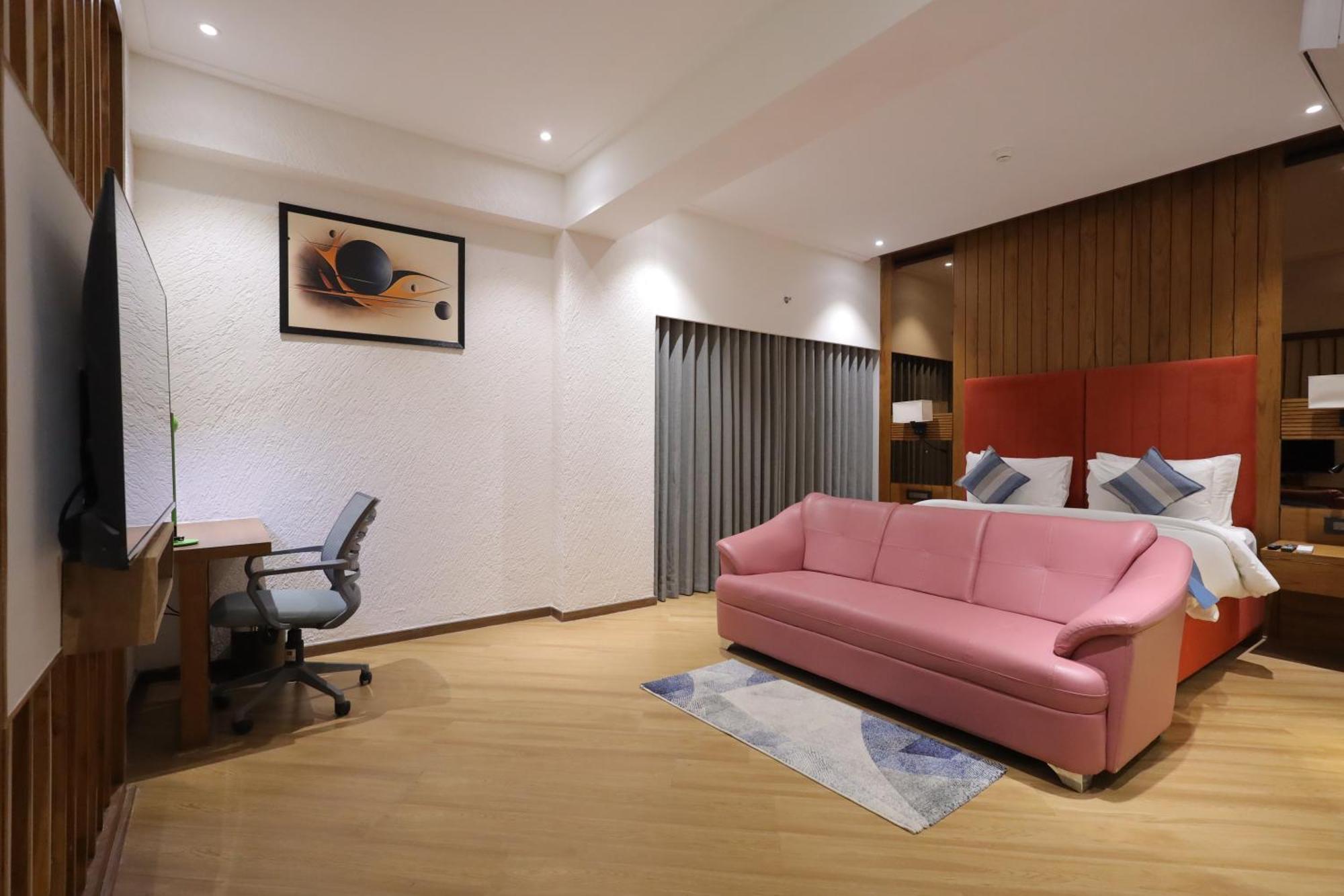 Ramada Encore By Wyndham Viramgam Esterno foto