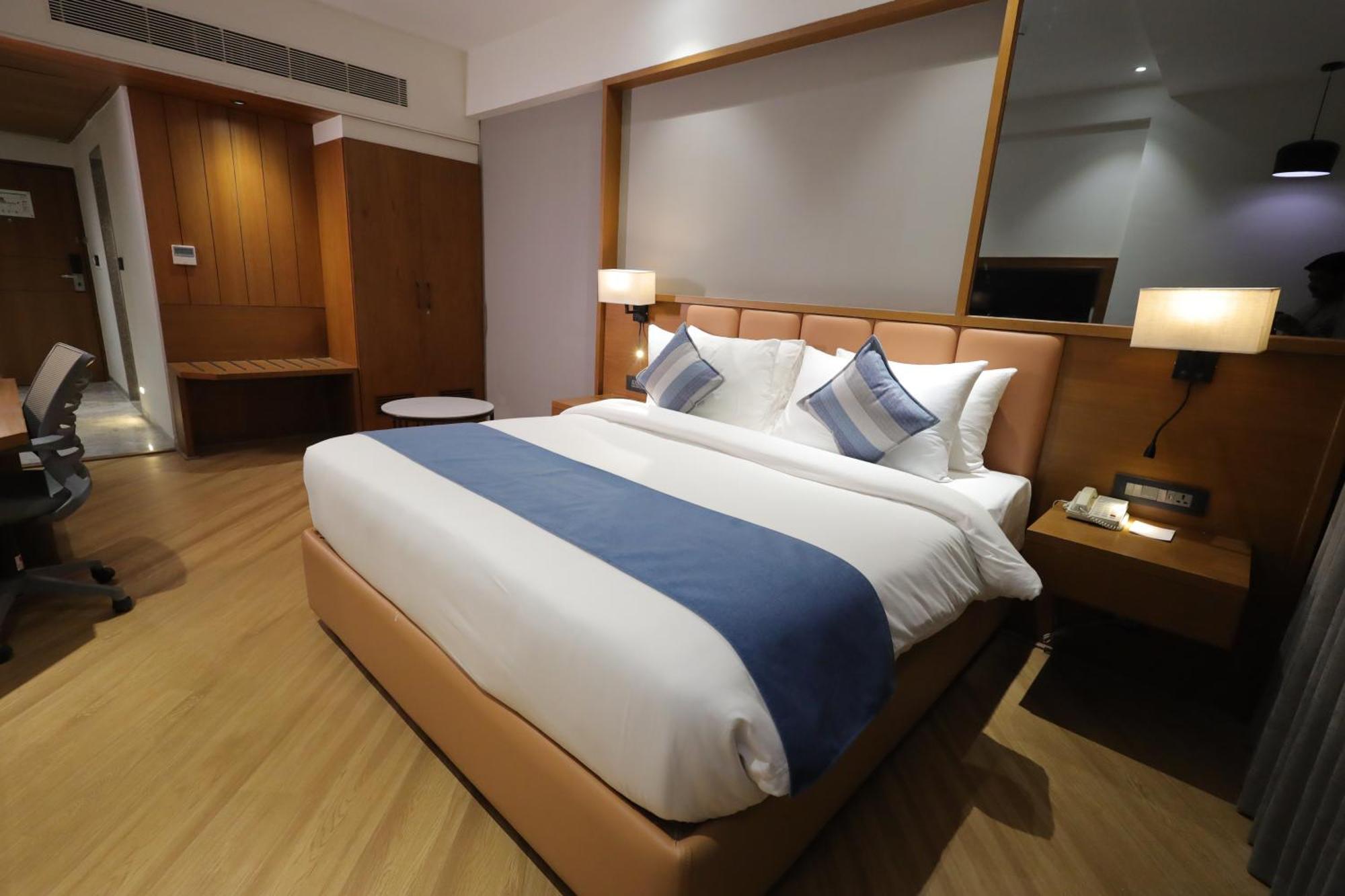Ramada Encore By Wyndham Viramgam Esterno foto
