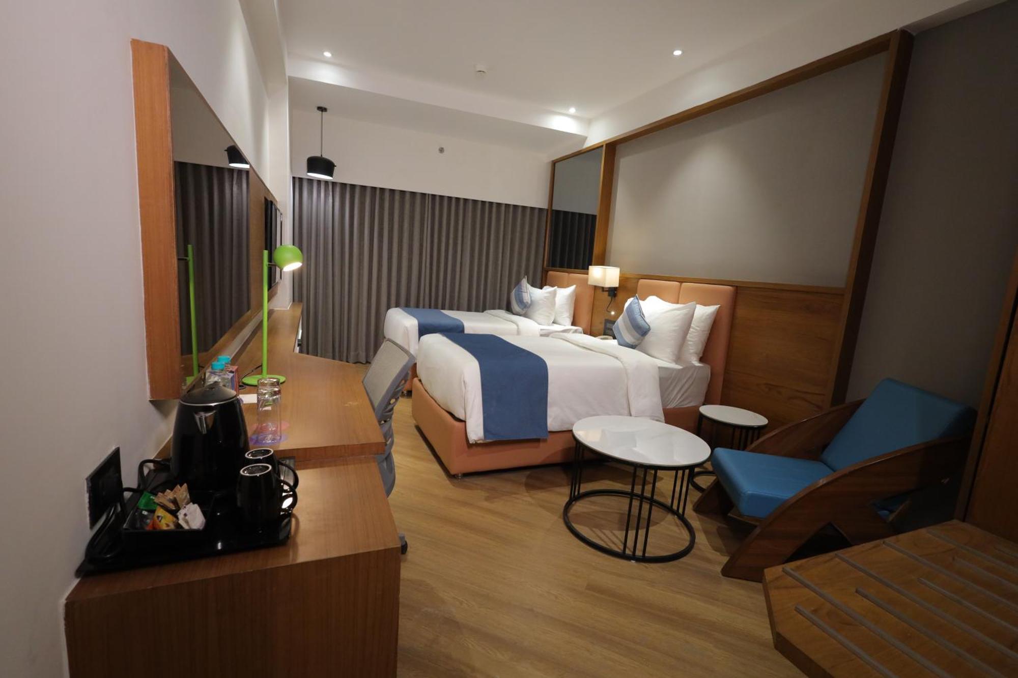 Ramada Encore By Wyndham Viramgam Esterno foto
