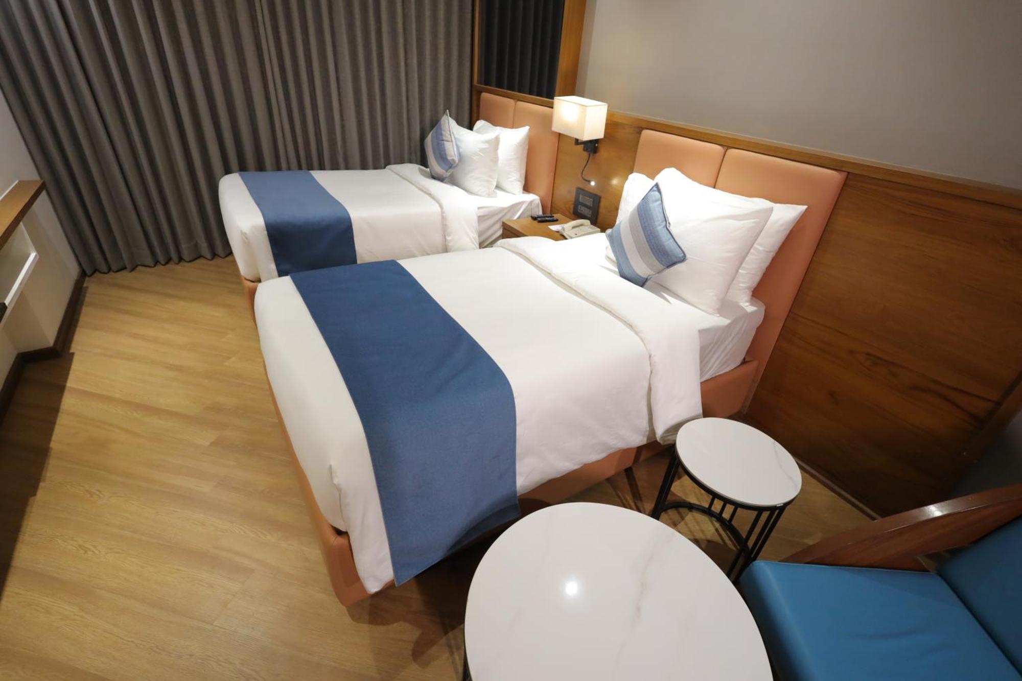 Ramada Encore By Wyndham Viramgam Esterno foto