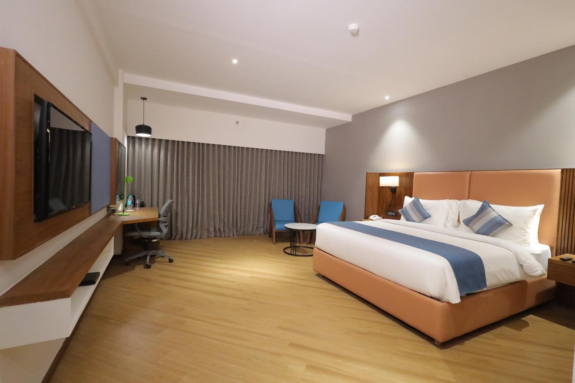 Ramada Encore By Wyndham Viramgam Esterno foto