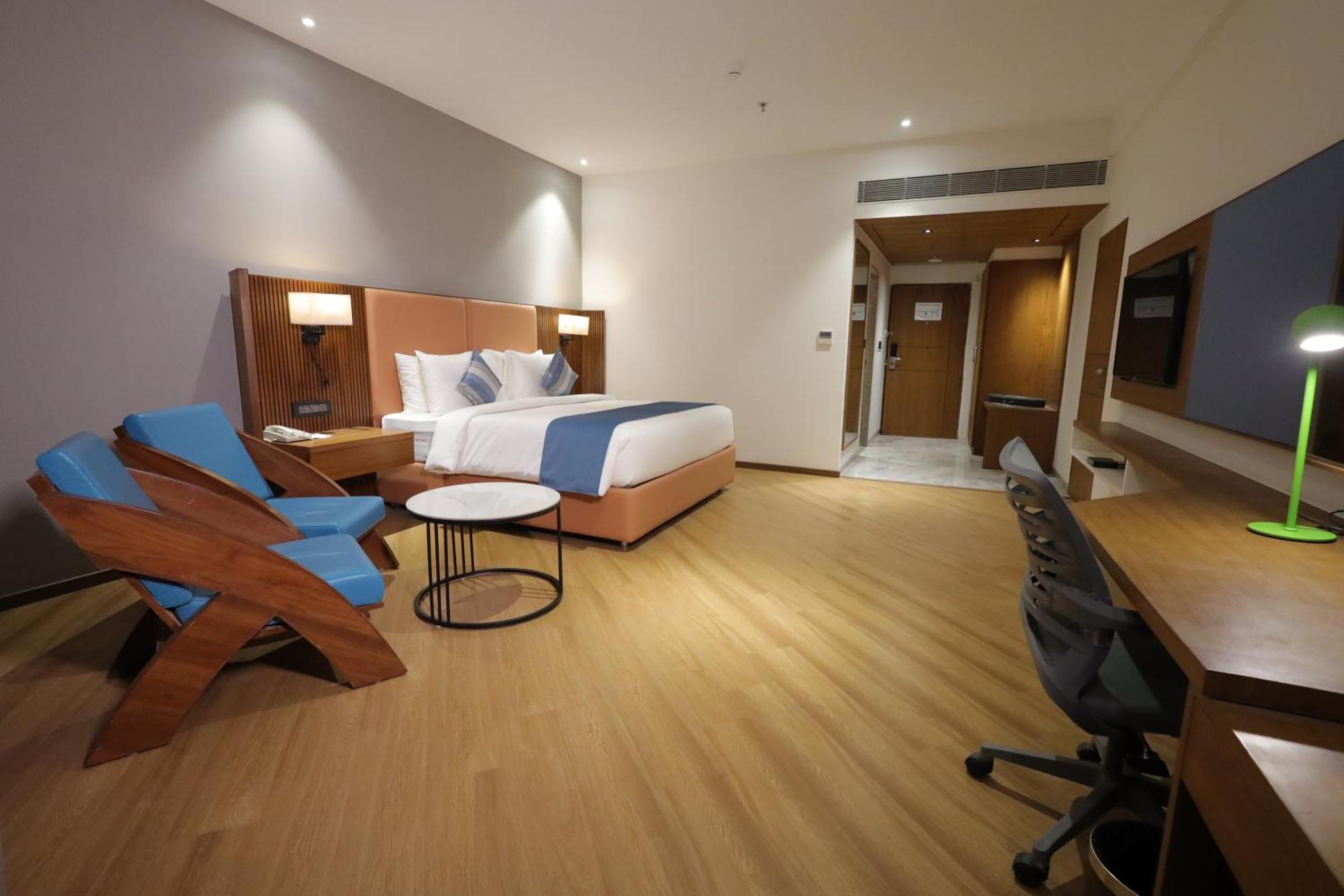 Ramada Encore By Wyndham Viramgam Esterno foto