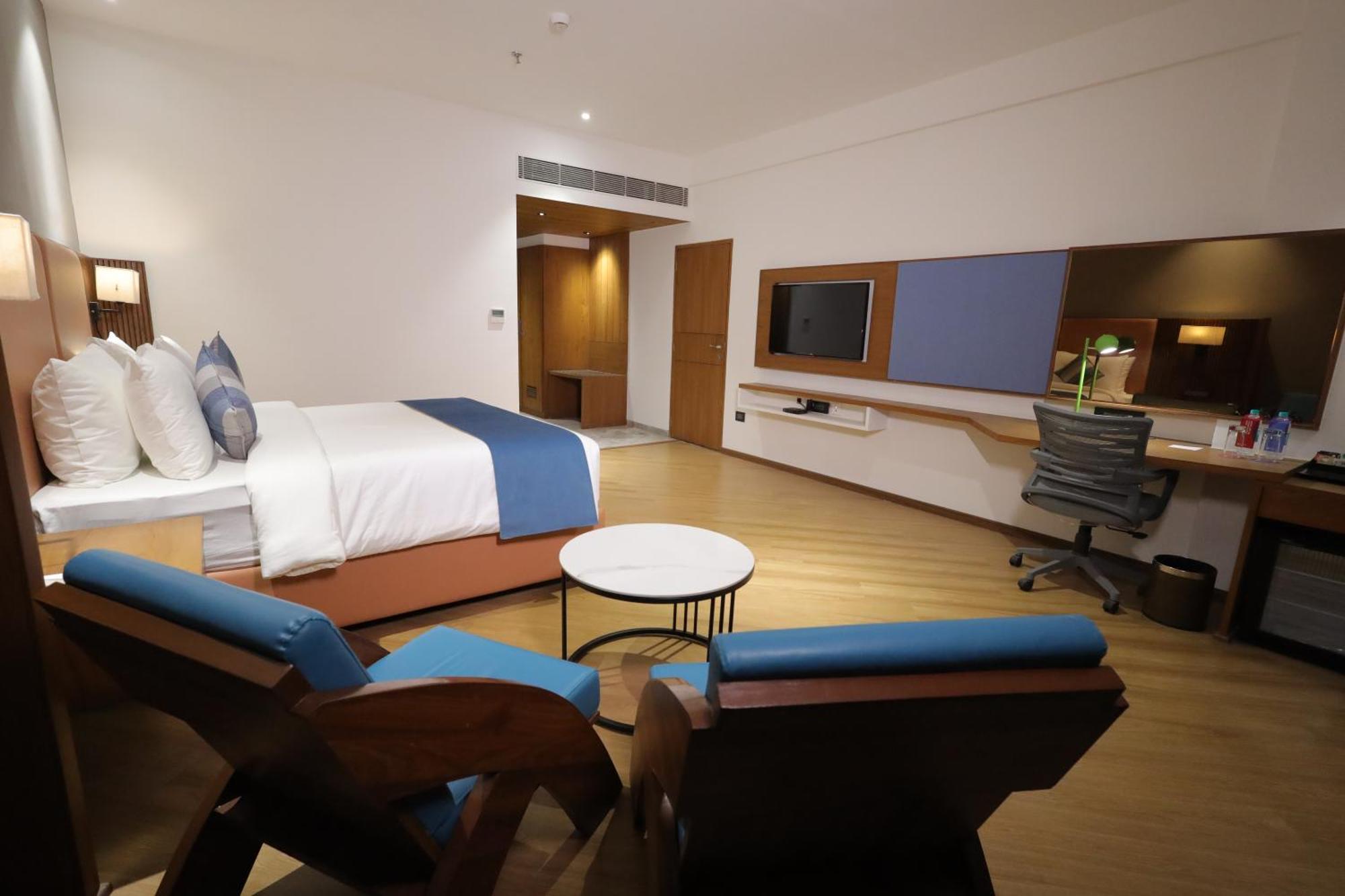 Ramada Encore By Wyndham Viramgam Esterno foto