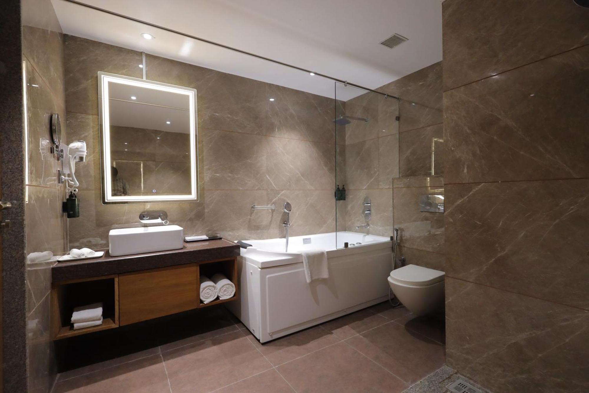 Ramada Encore By Wyndham Viramgam Esterno foto